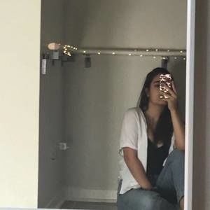 Meet your Posher, Gabriela